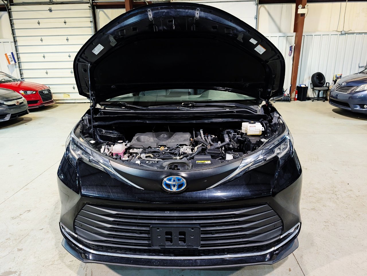 Used 2021 Toyota Sienna XLE w/ XLE Plus Package FWD image 50