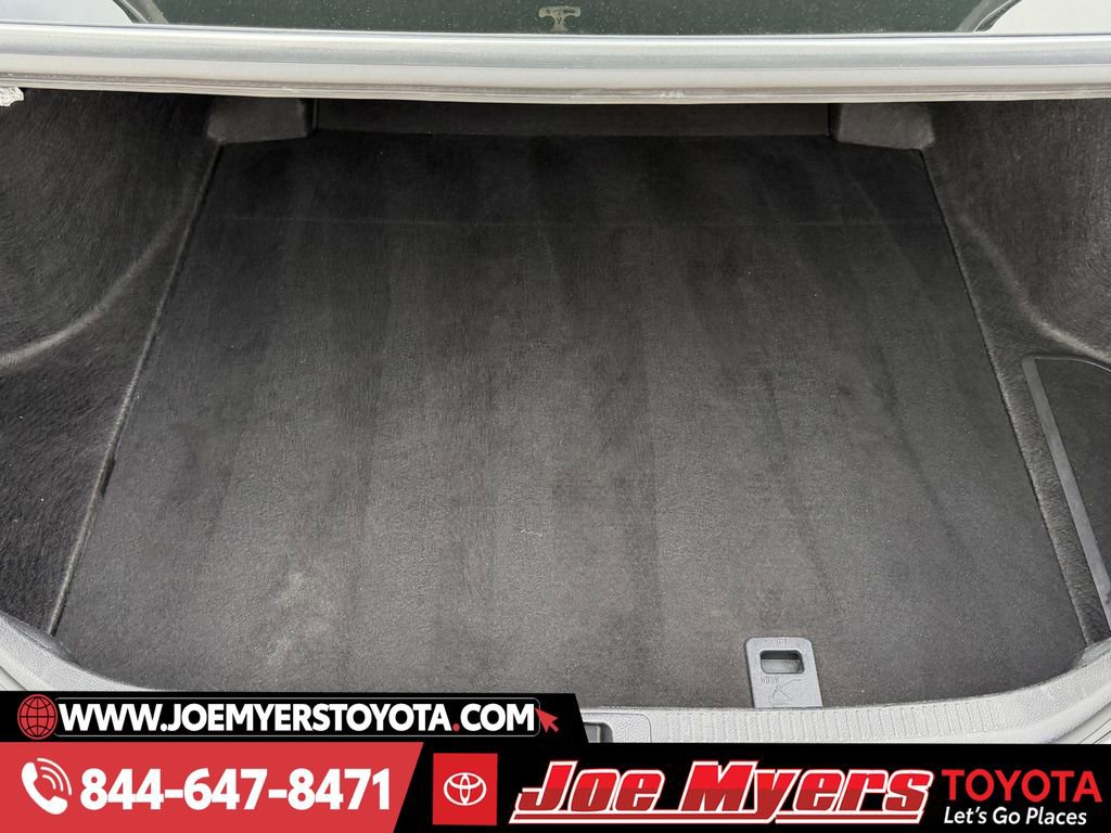 Used 2025 Toyota Camry SE image 30
