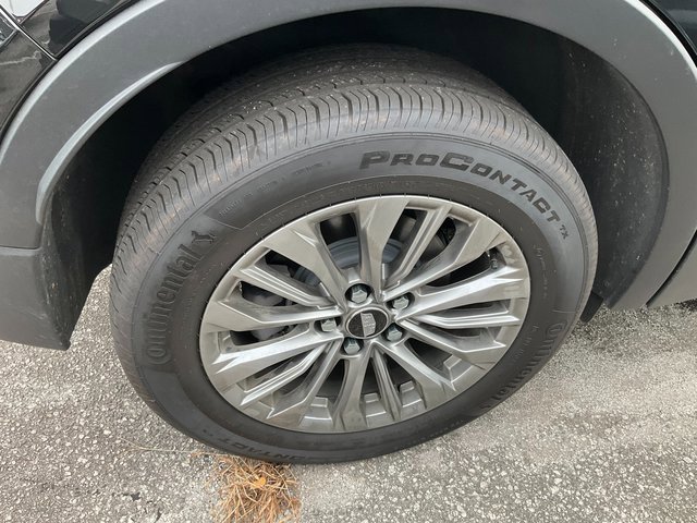 Used 2025 Cadillac XT4 Premium Luxury w/ Technology Package image 10