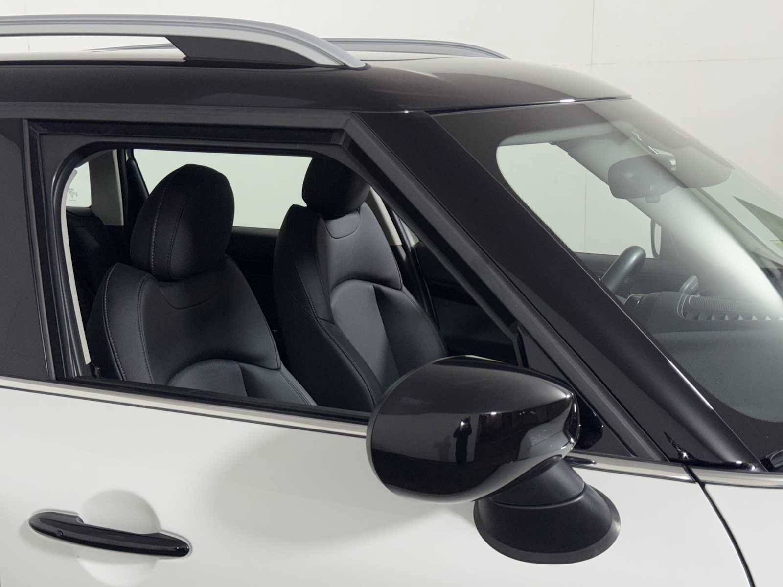 Used 2024 MINI Cooper Countryman S w/ Premium Package AWD/4WD image 30