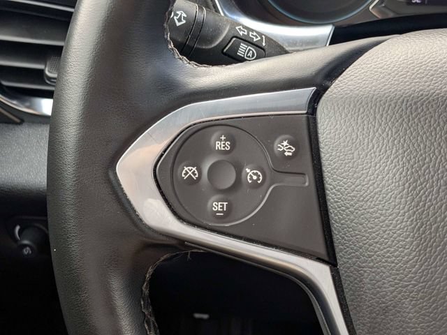 Used 2023 Chevrolet Traverse LT FWD image 24