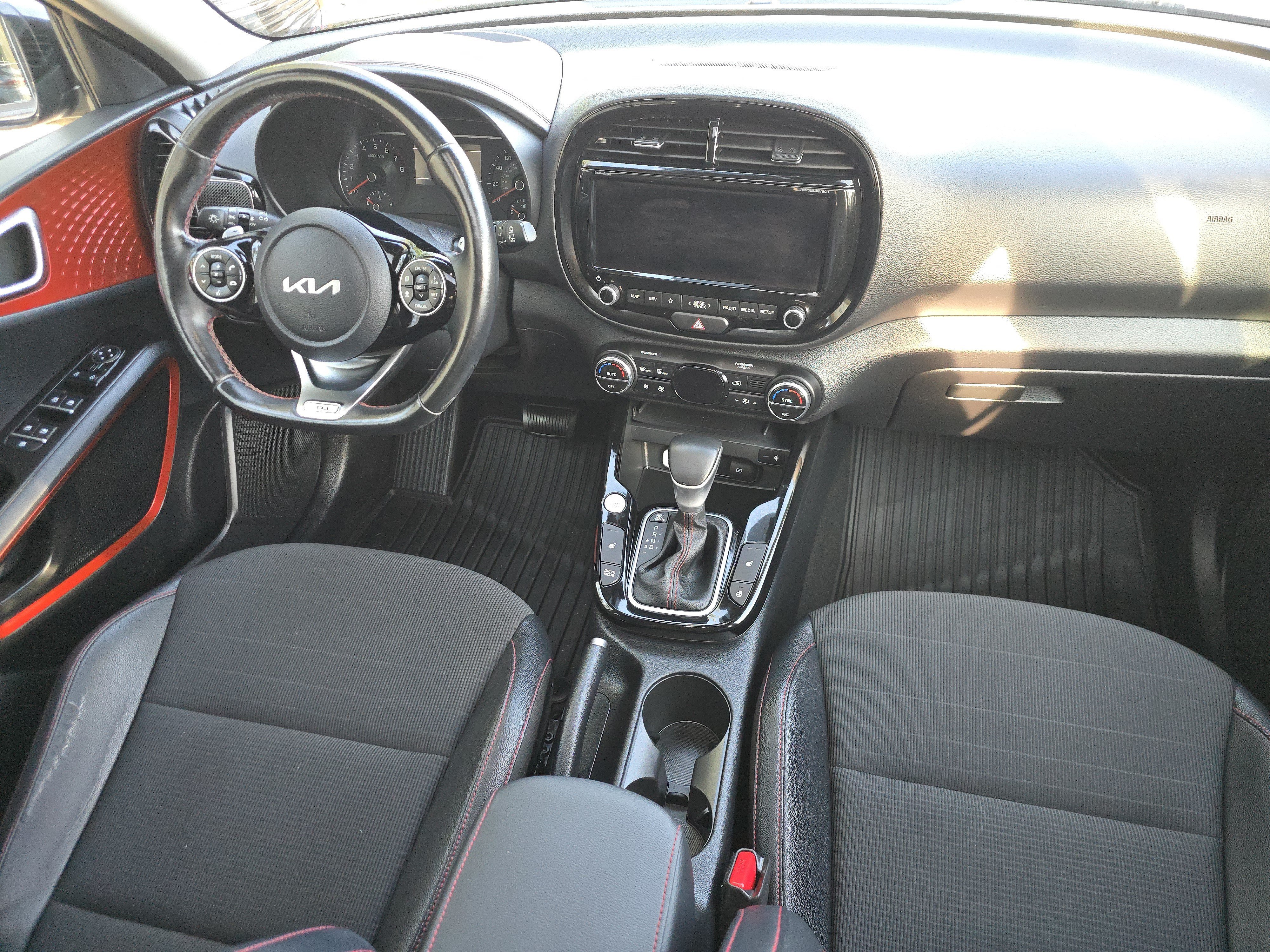 Used 2022 Kia Soul Turbo FWD image 21