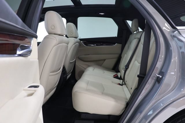 Used 2017 Cadillac XT5 Premium Luxury FWD image 32