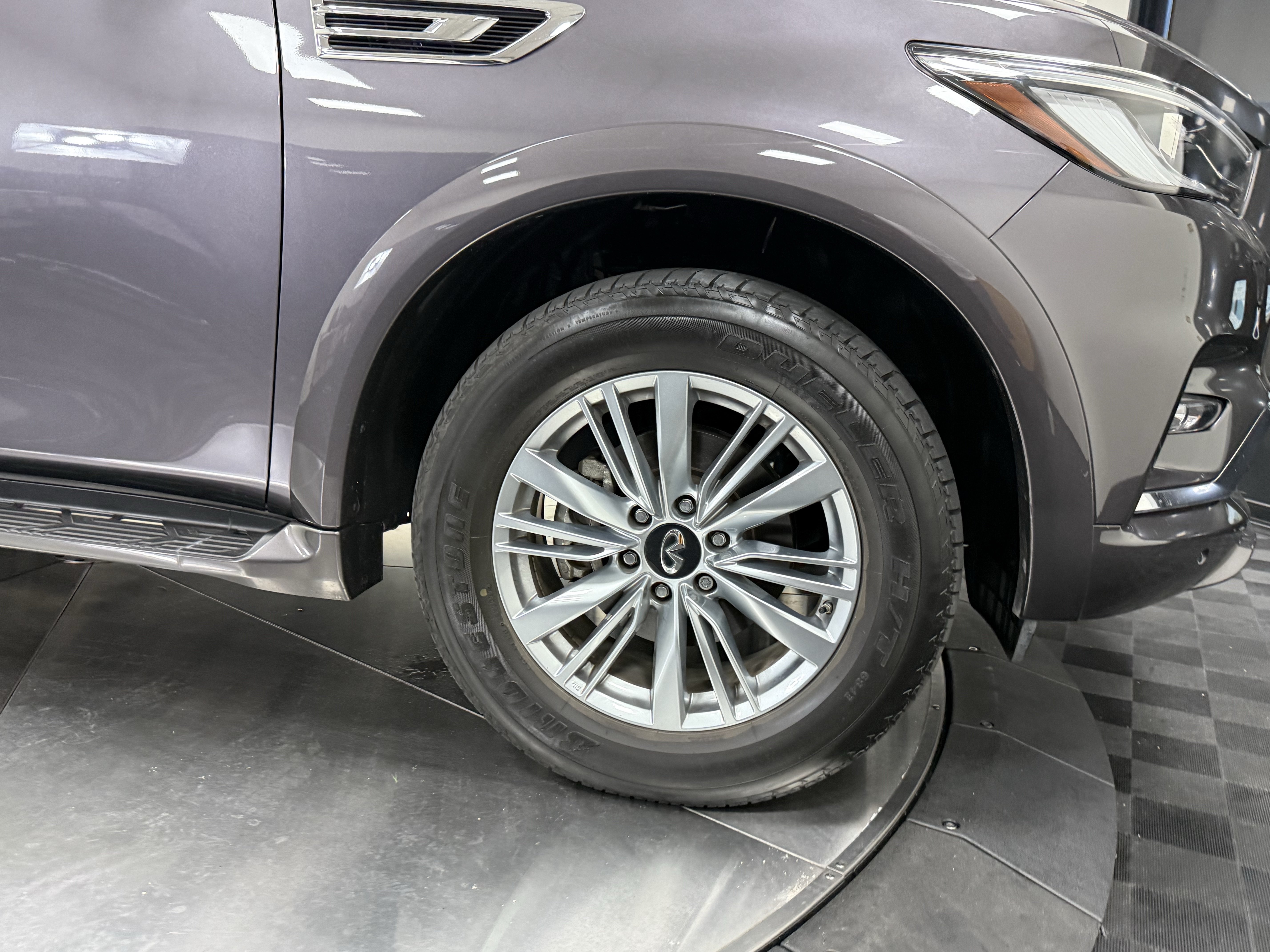 Certified 2023 INFINITI QX80 Luxe w/ Cargo Package RWD image 9
