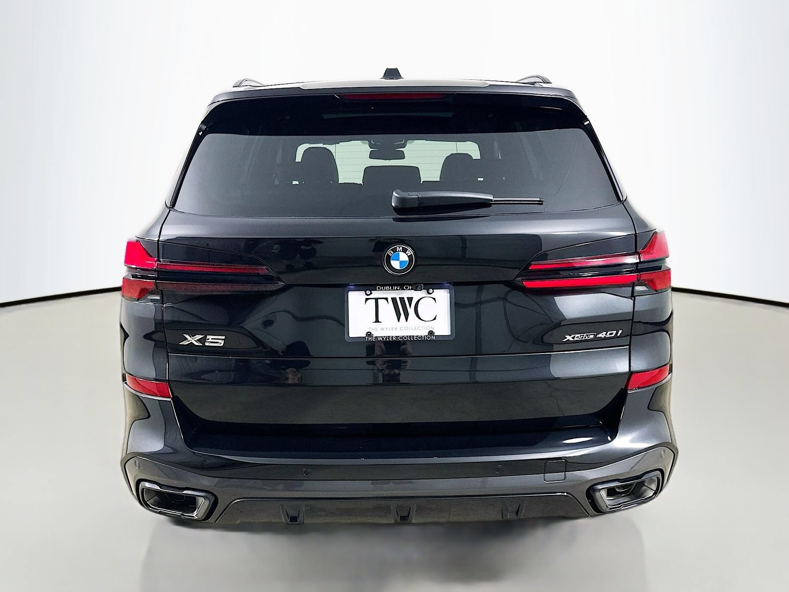 New 2026 BMW X5 xDrive40i w/ M Sport Package AWD/4WD image 6