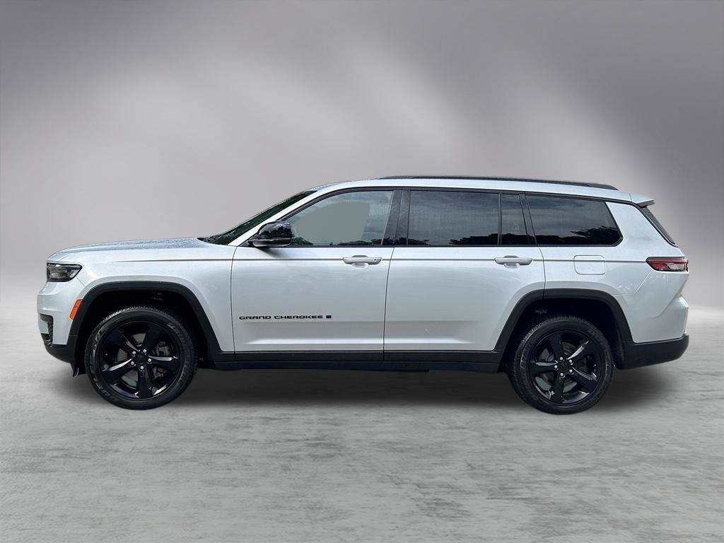 Certified 2025 Jeep Grand Cherokee L Altitude RWD image 8