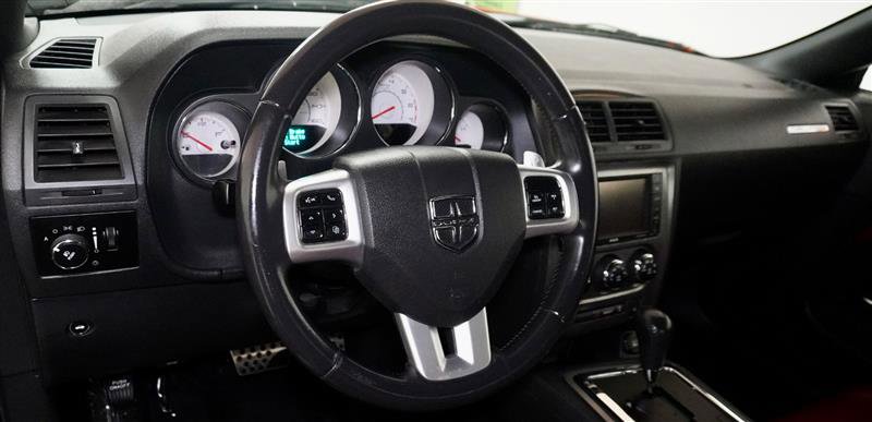 Used 2013 Dodge Challenger R/T image 11