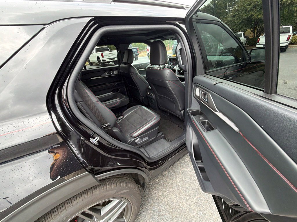 Used 2025 Ford Explorer ST AWD/4WD image 15