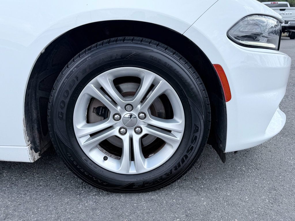 Used 2017 Dodge Charger SE w/ Popular Equipment Group image 29
