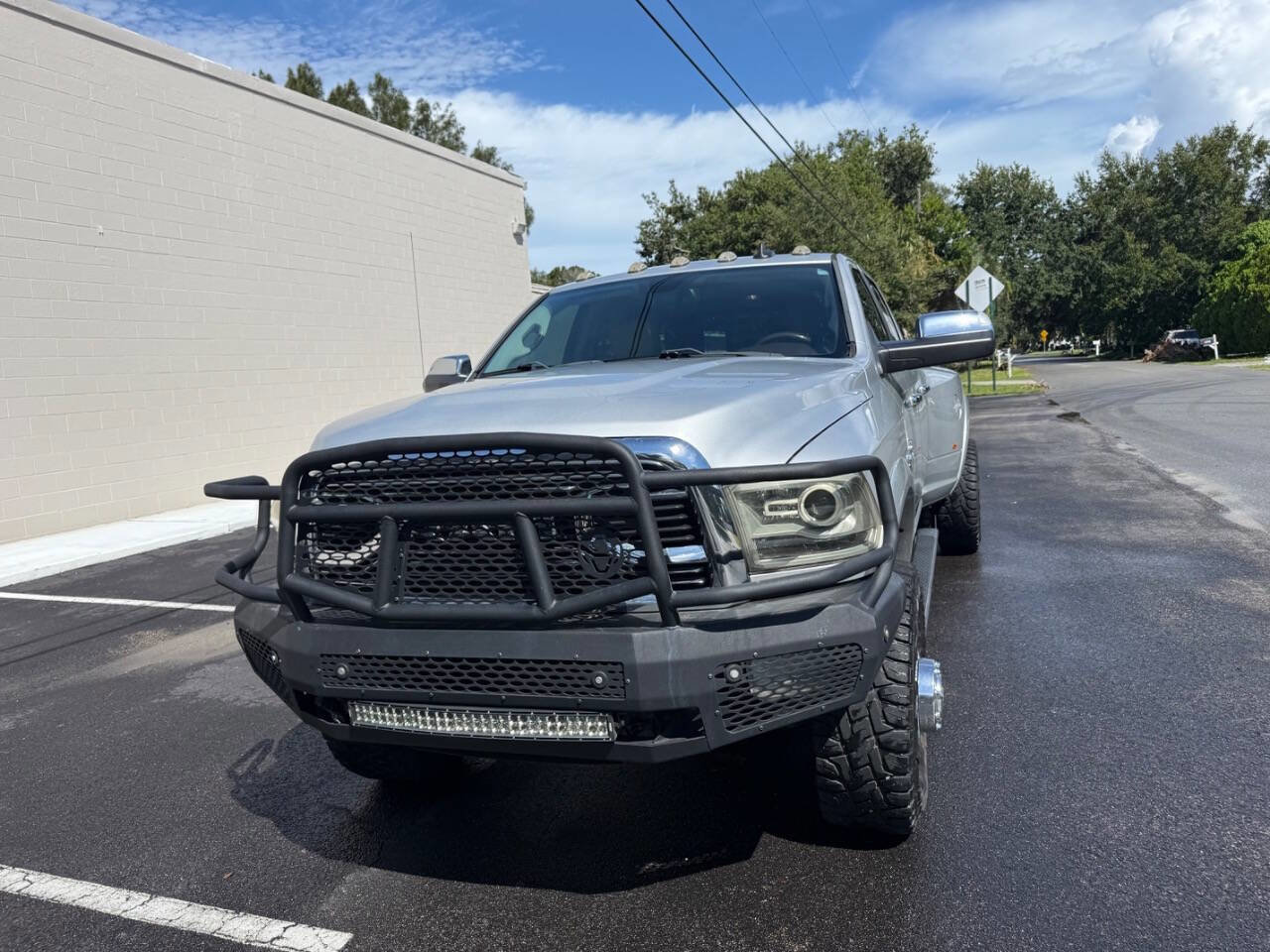 Used 2018 RAM 3500 Laramie Longhorn w/ Max Tow Package image 16