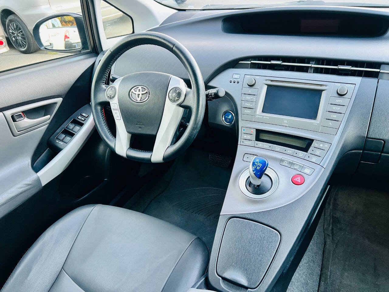 Used 2013 Toyota Prius Four FWD image 19