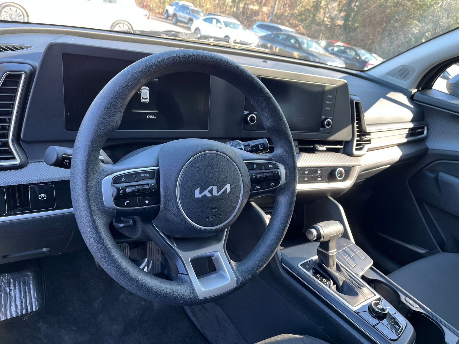 Used 2025 Kia Sportage LX image 27