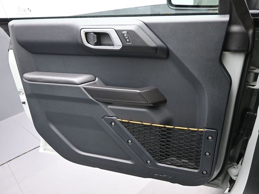 Used 2024 Ford Bronco Badlands image 12