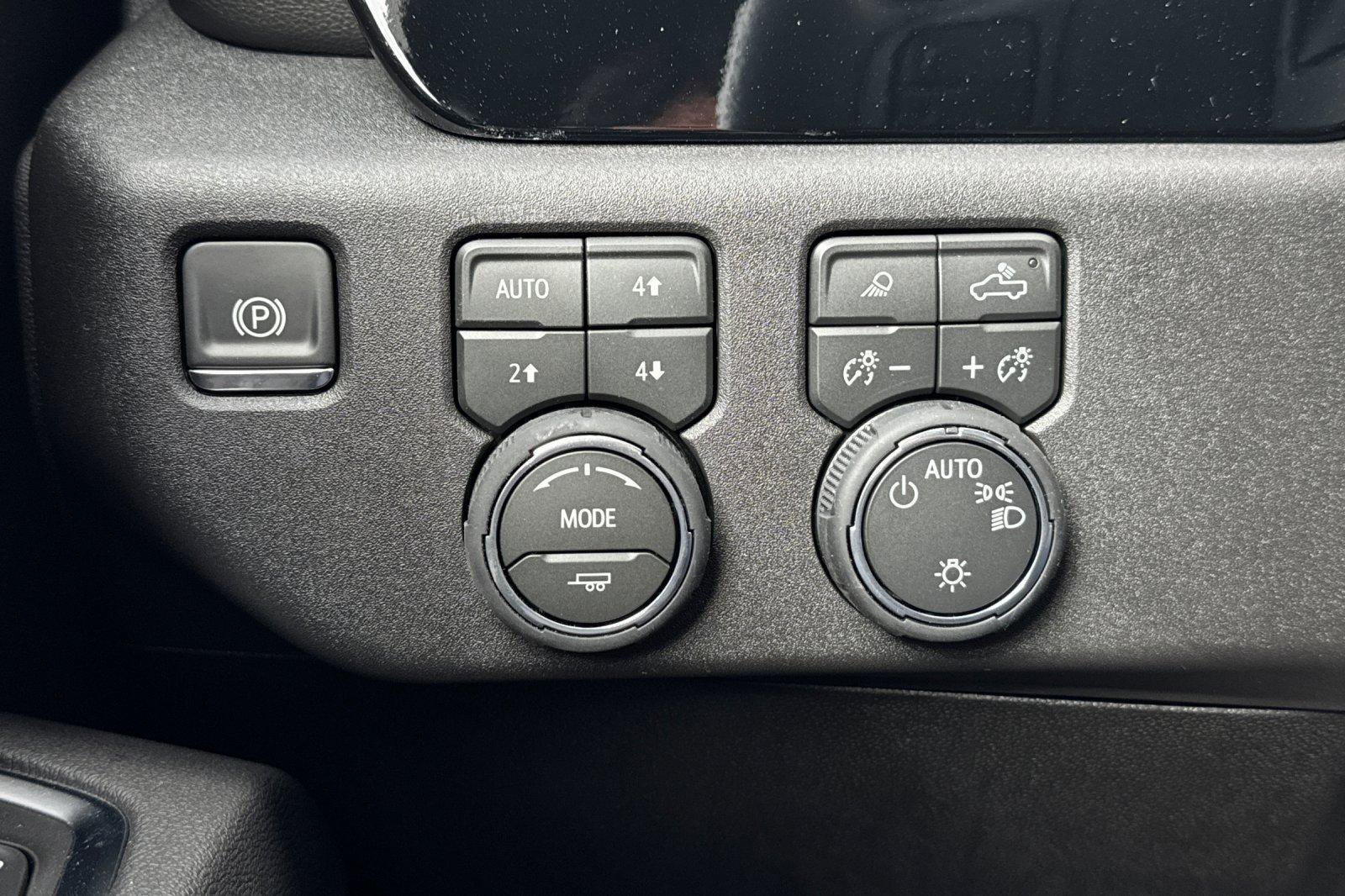 New 2026 Chevrolet Silverado 1500 LT w/ Z71 Off-Road Package image 32