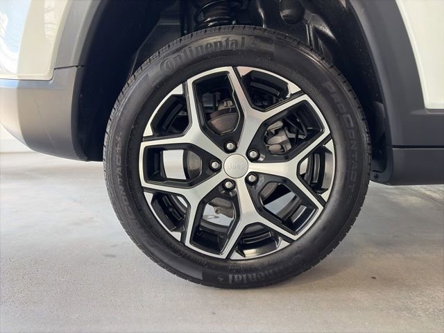 Used 2024 Jeep Compass Limited image 9