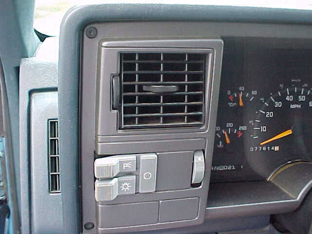 Used 1993 Chevrolet Silverado 1500 C1500 Cheyenne 2dr Standard Ca image 18