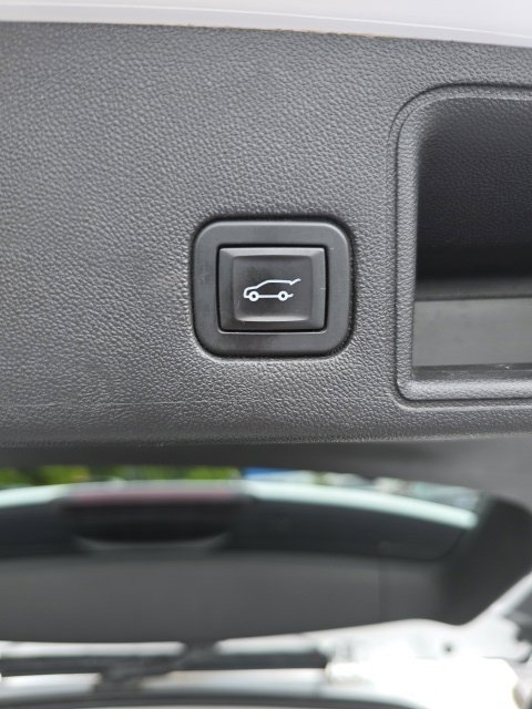 Used 2019 GMC Terrain SLT w/ GMC Pro Grade Package AWD/4WD image 20