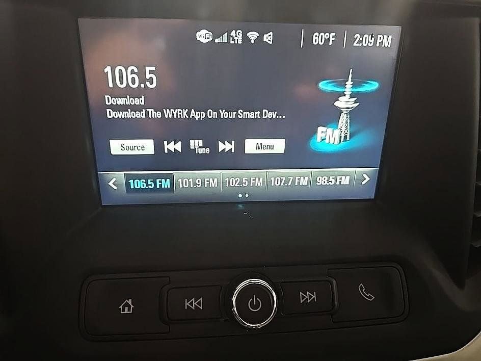 Used 2018 GMC Acadia SLE image 21