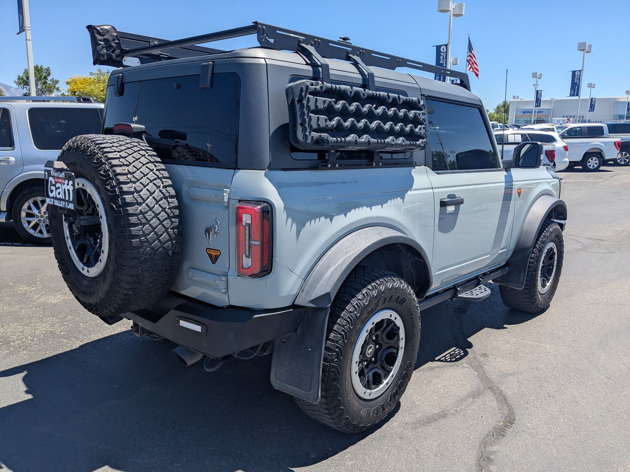Used 2023 Ford Bronco Badlands w/ Sasquatch Package AWD/4WD image 3