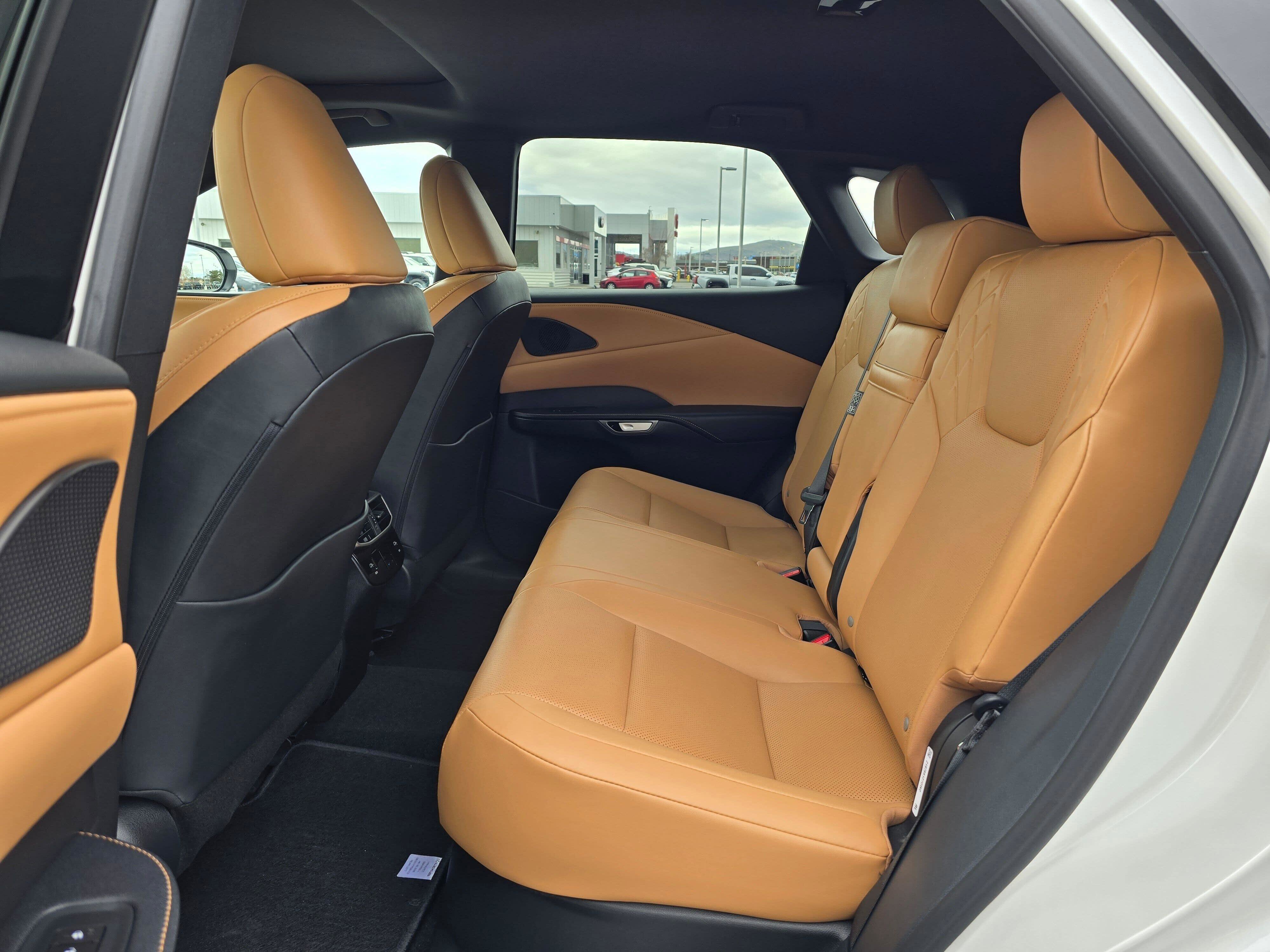 Used 2026 Lexus RX 350 Premium w/ Convenience Package image 16