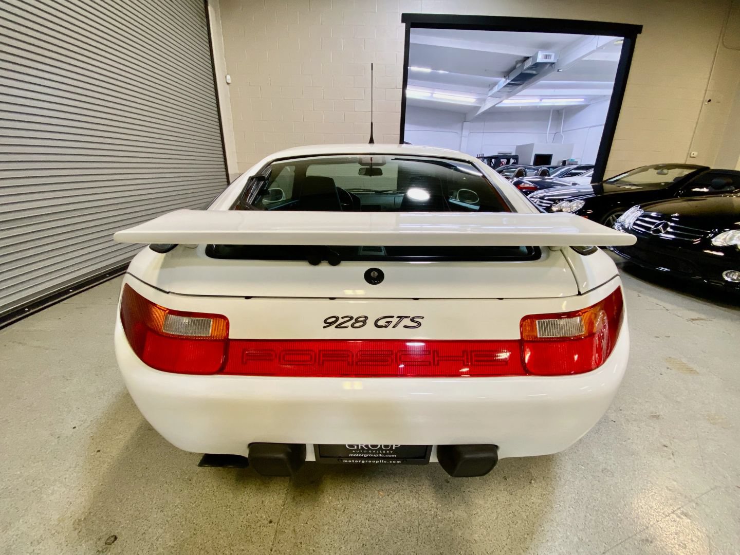 Used 1994 Porsche 928 GTS RWD image 23