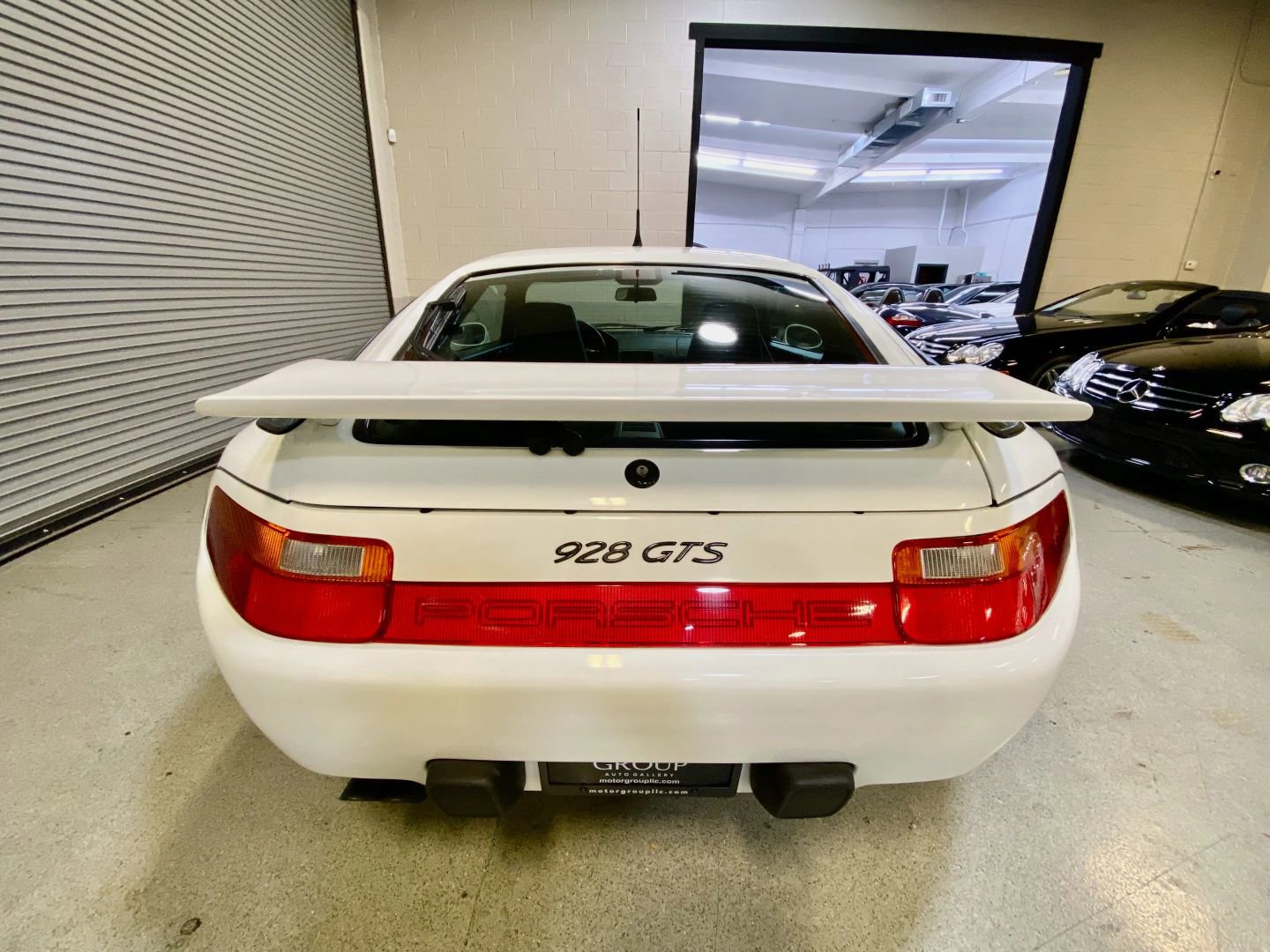 Used 1994 Porsche 928 GTS RWD image 23