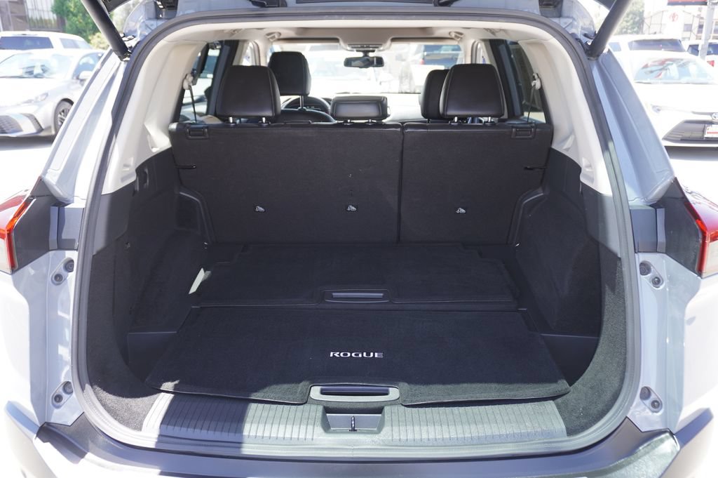 Used 2021 Nissan Rogue Platinum FWD image 8