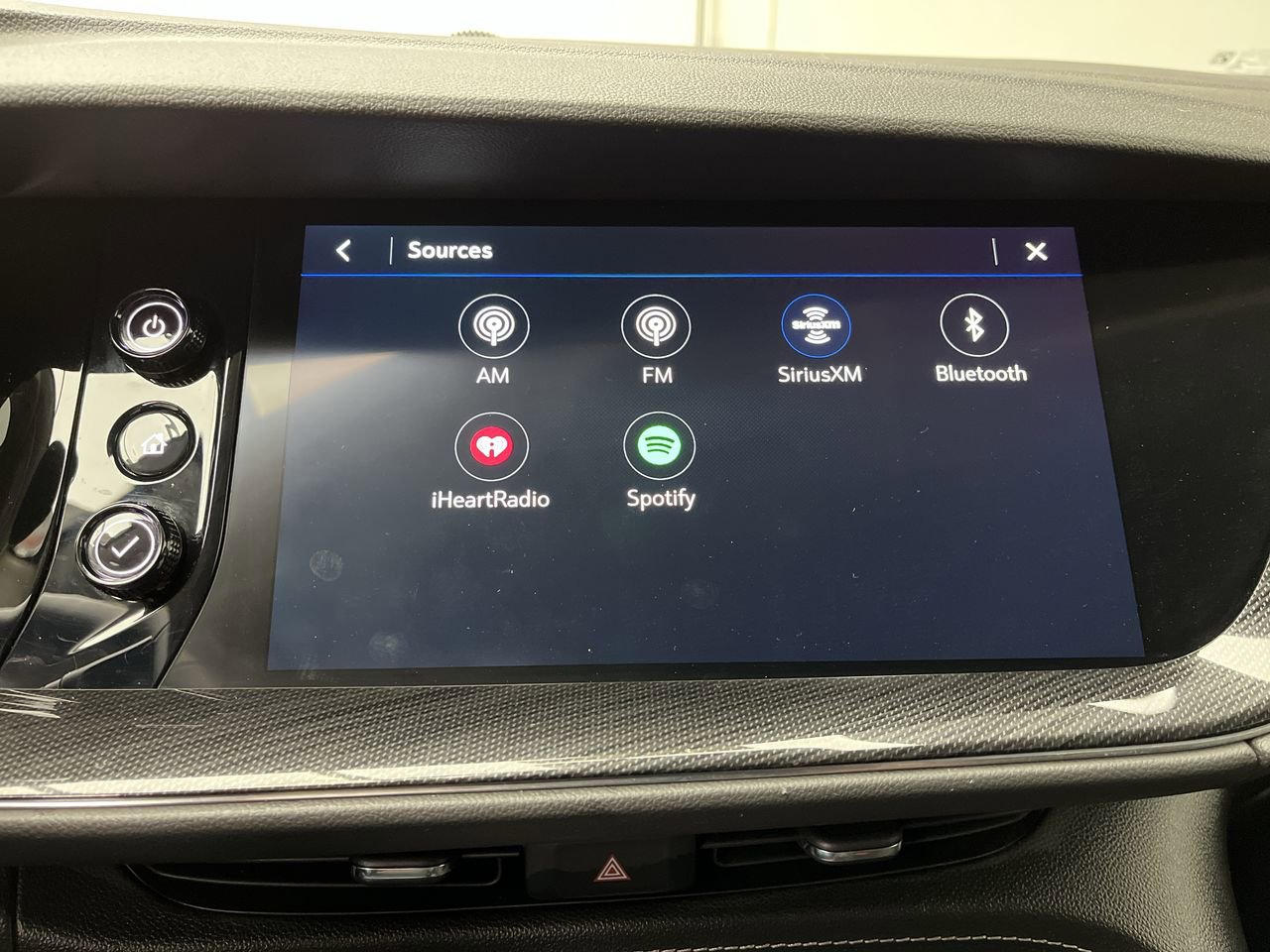 Certified 2023 Buick Envision Preferred AWD/4WD image 18