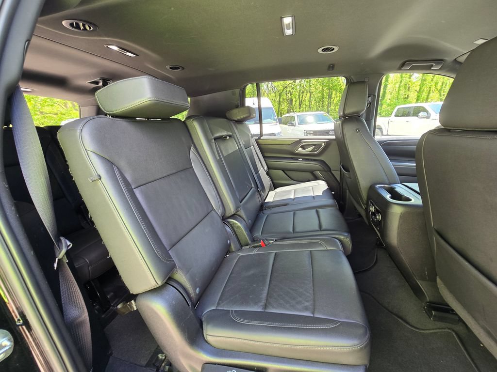 Used 2024 Chevrolet Suburban LT AWD/4WD image 18