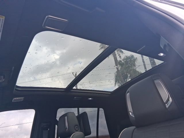 Used 2025 Cadillac Escalade V AWD/4WD image 20