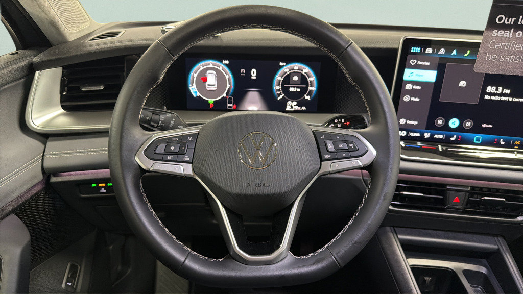 Certified 2025 Volkswagen Tiguan SE AWD/4WD image 33