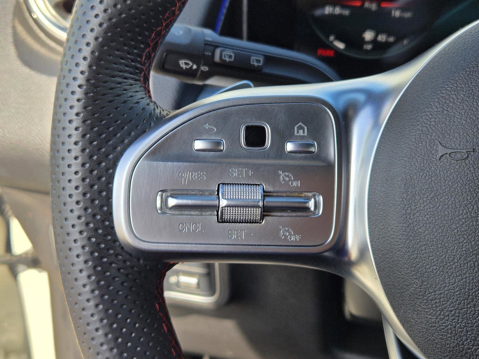 Used 2022 Mercedes-Benz GLB 250 image 14