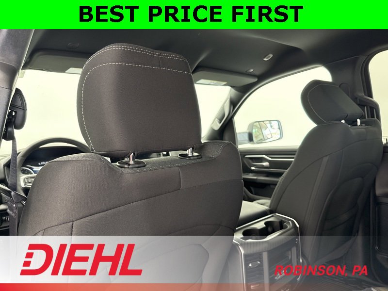 New 2026 RAM 1500 4x4 Crew Cab image 17