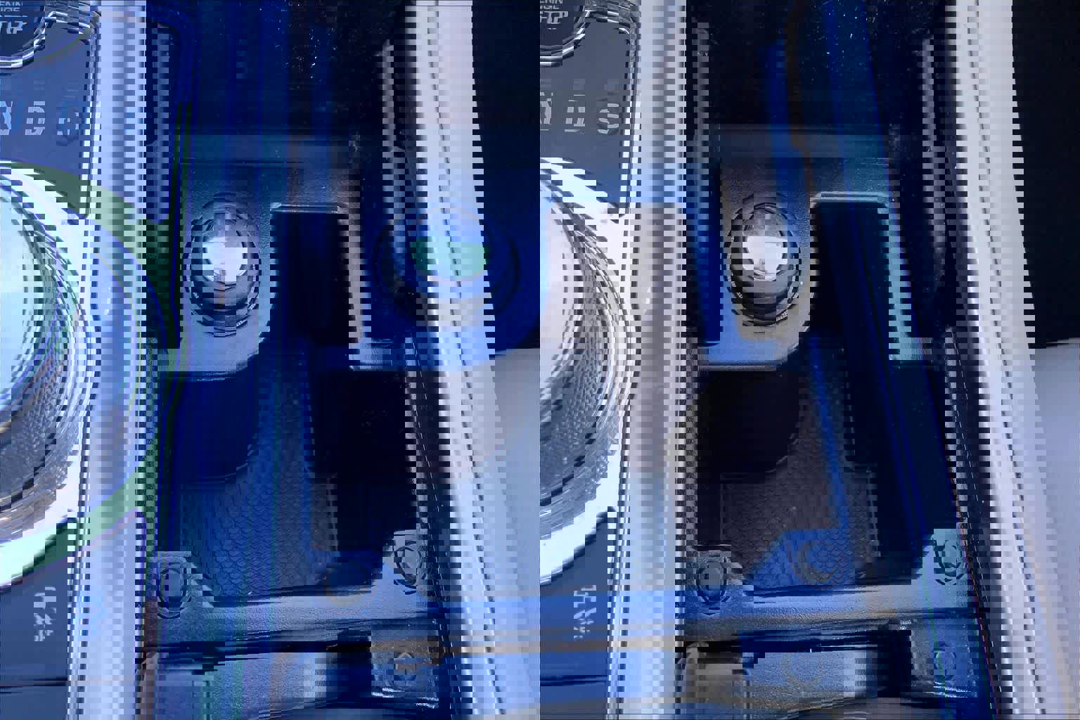 Used 2013 Jaguar XF 3.0 image 34