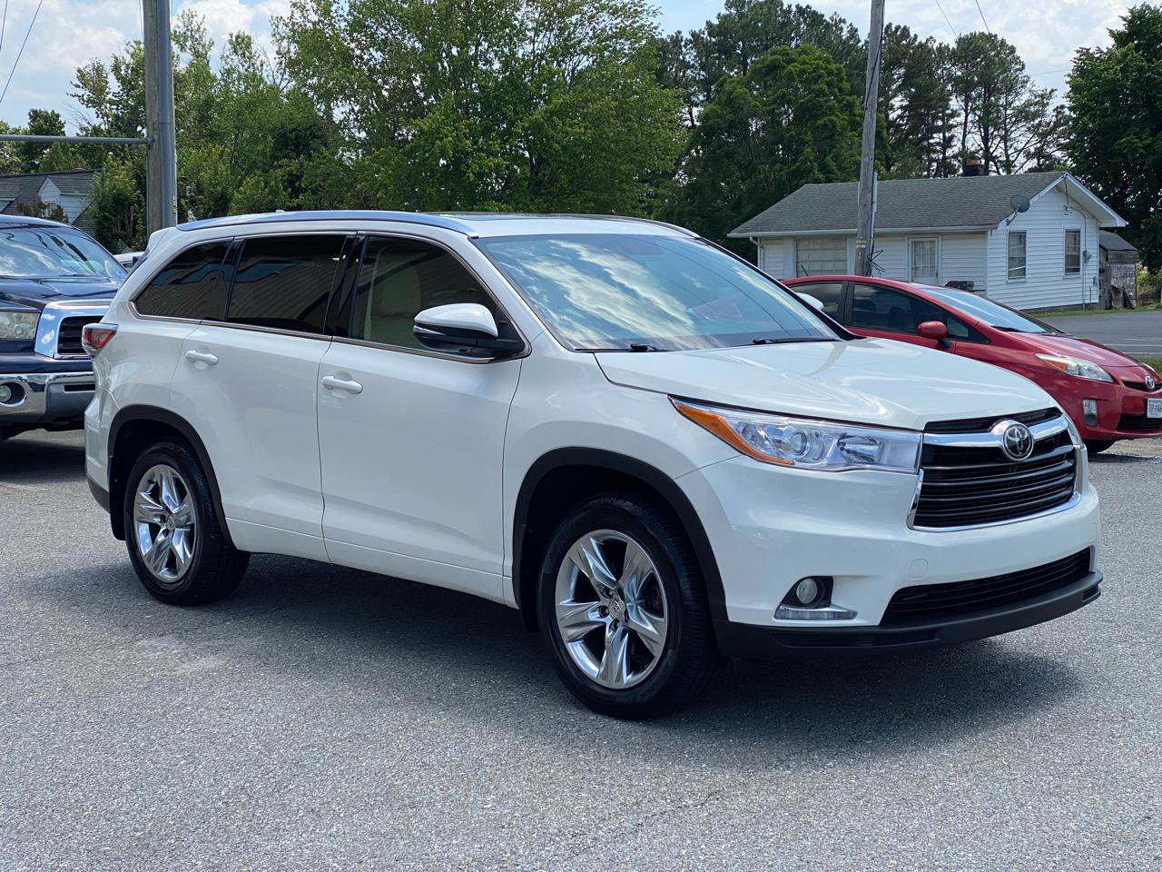 Used 2015 Toyota Highlander Limited Platinum AWD/4WD image 4