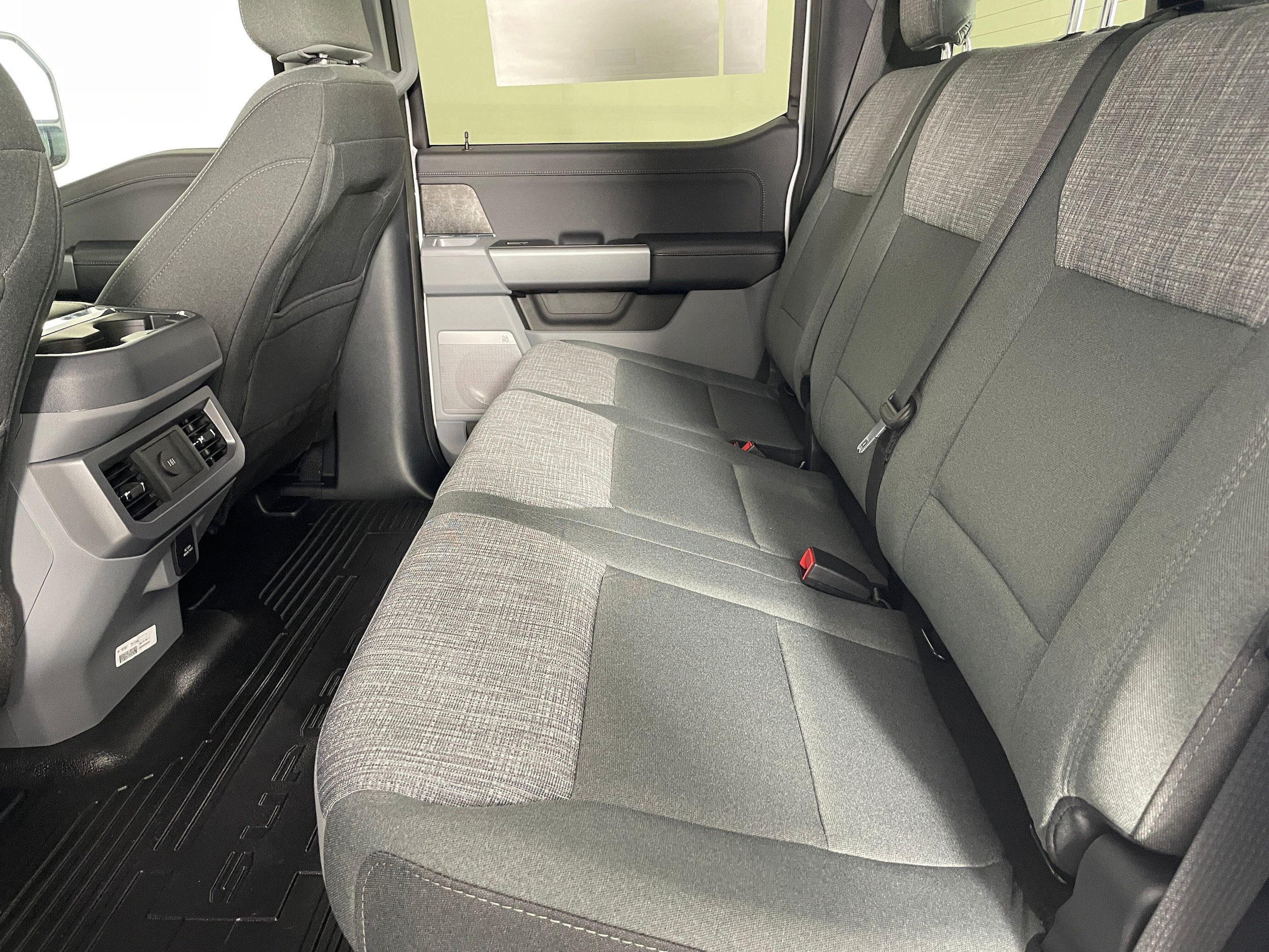 New 2026 Ford F250 XLT w/ XLT Premium Package AWD/4WD image 10