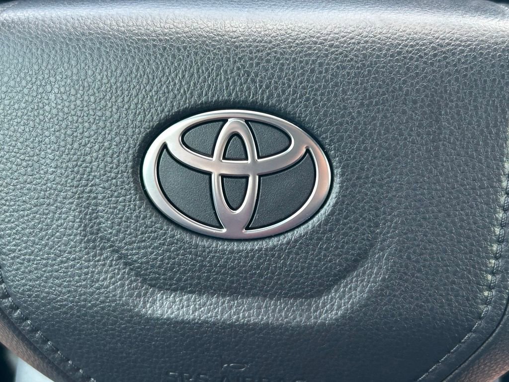 Certified 2025 Toyota Tacoma SR image 33