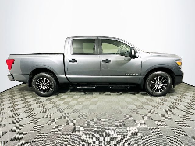 Used 2024 Nissan Titan SV w/ SV Convenience Package image 9