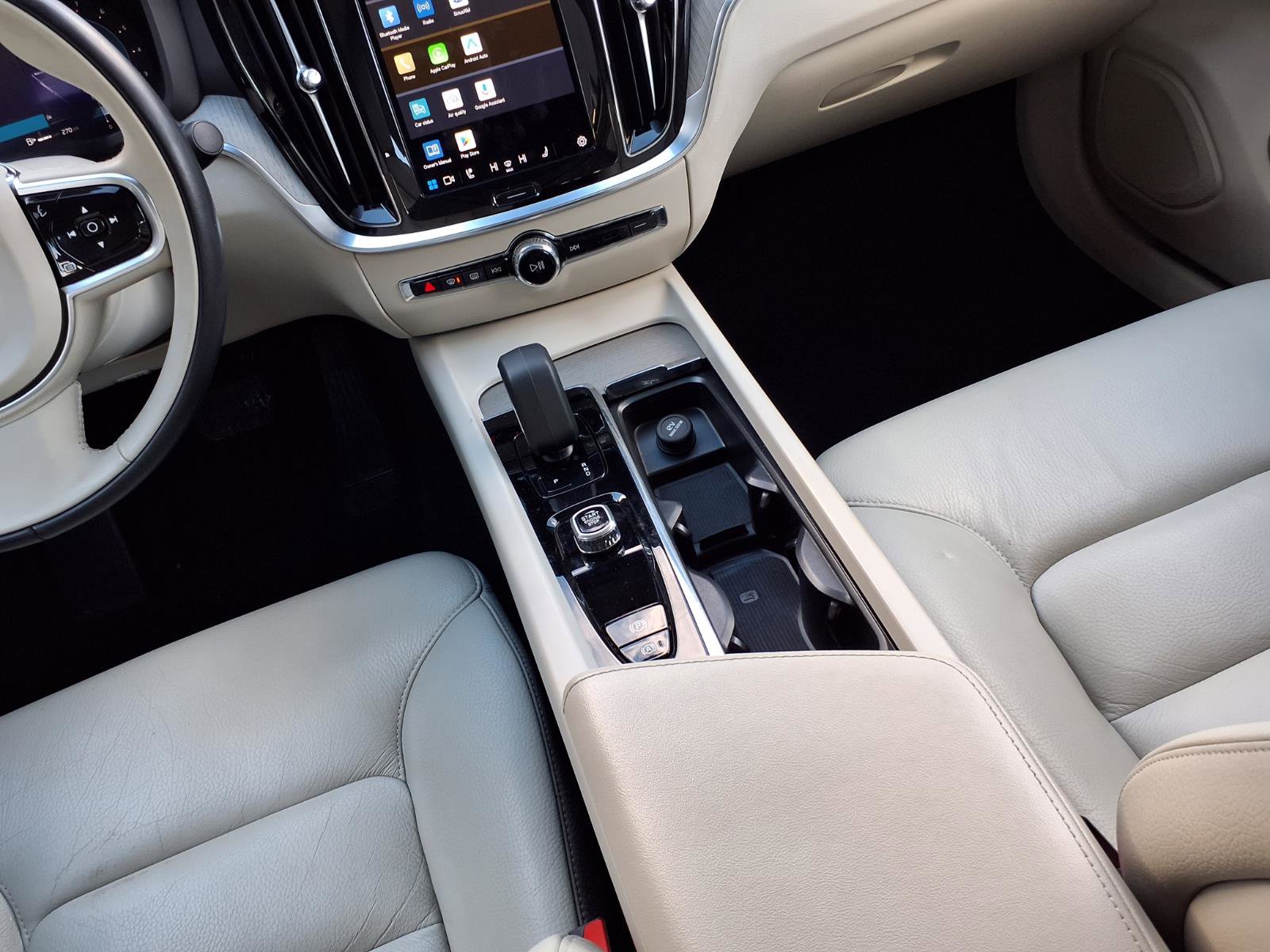 Used 2024 Volvo S60 B5 Plus image 12