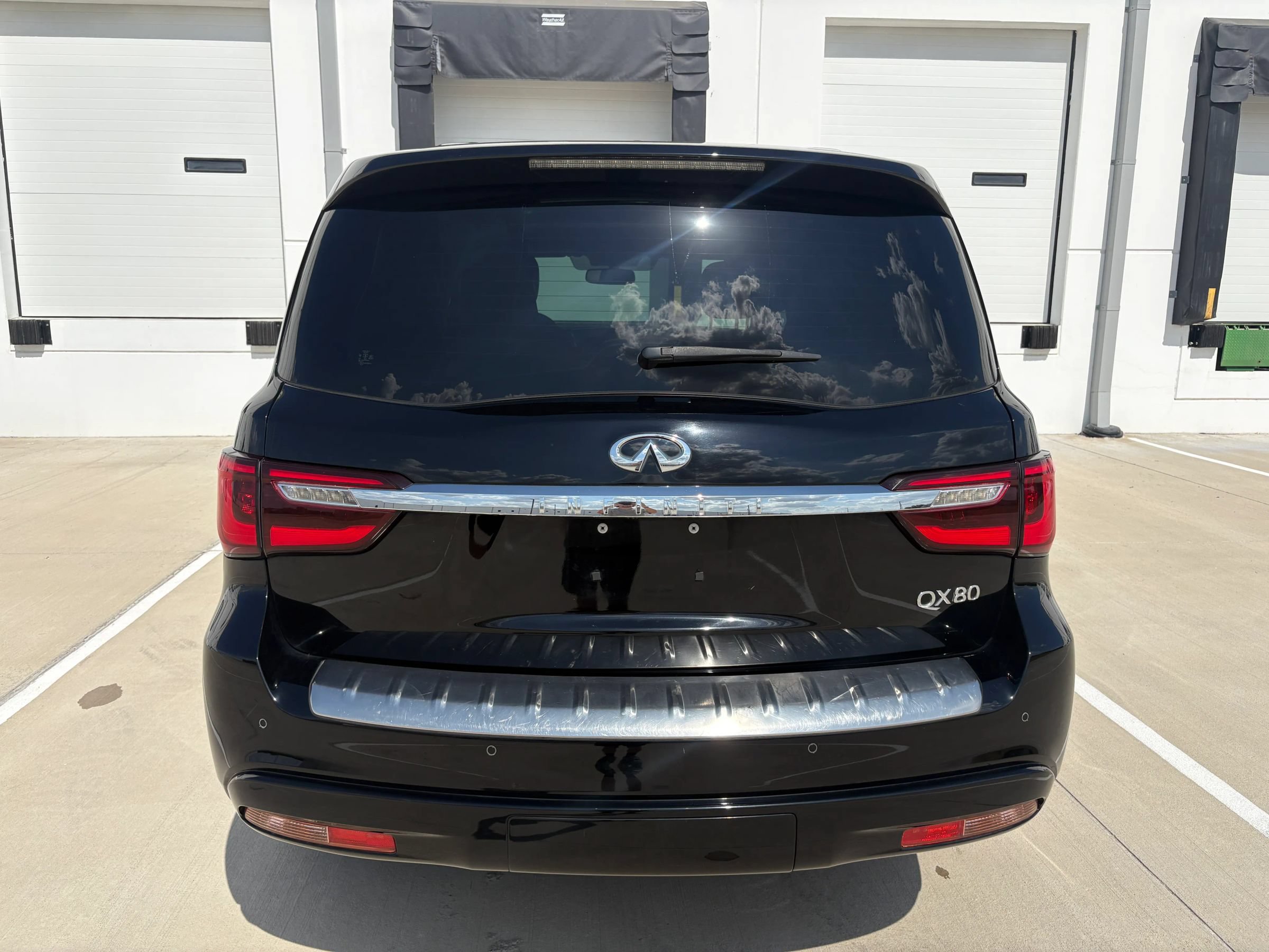 Used 2019 INFINITI QX80 Luxe AWD/4WD image 8