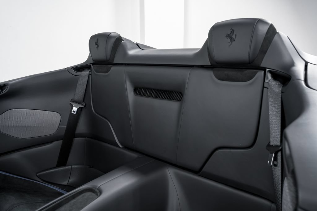 Used 2024 Ferrari Roma Spider RWD image 25