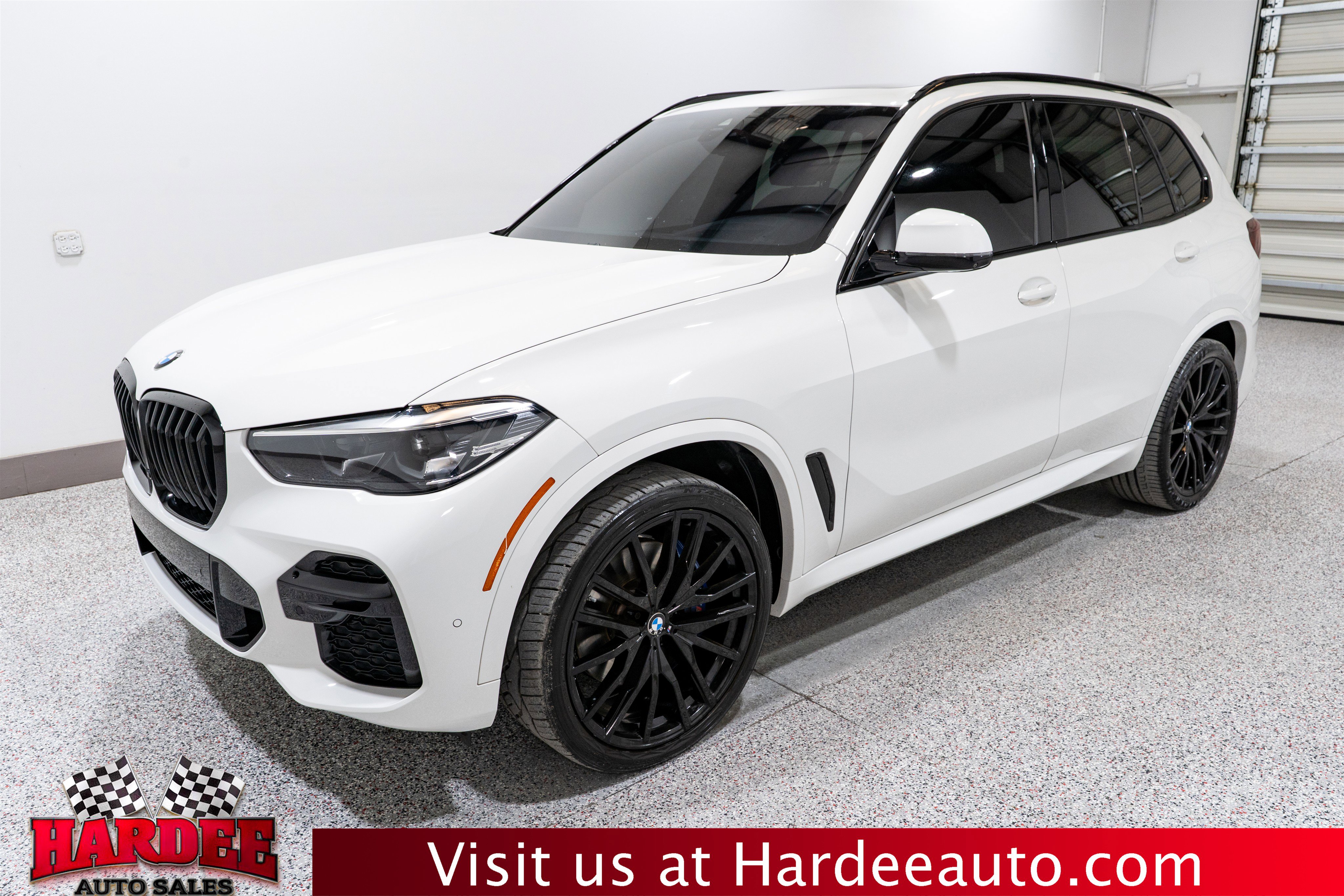 Used 2022 BMW X5 xDrive40i w/ M Sport Package image 2