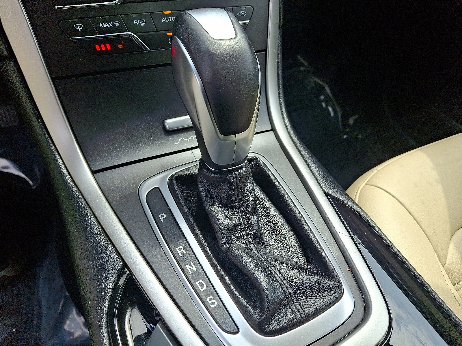 Used 2015 Ford Edge SEL w/ Equipment Group 201A FWD image 15