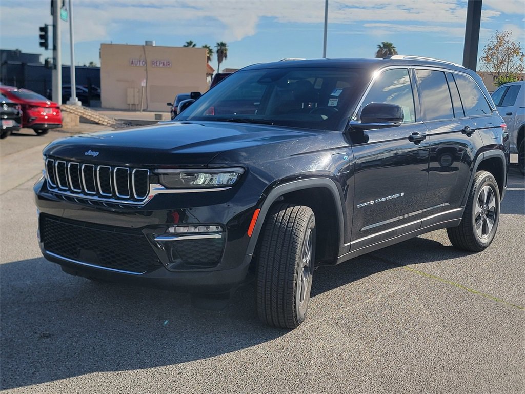 Used 2022 Jeep Grand Cherokee Limited 4xe image 10