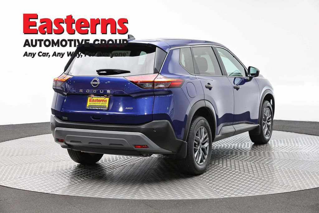 Used 2023 Nissan Rogue S AWD/4WD image 5