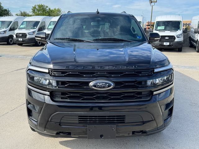 Used 2022 Ford Expedition Max Limited w/ Equipment Group 303A AWD/4WD image 2