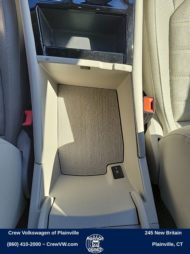 Certified 2025 Volkswagen Atlas SEL image 41