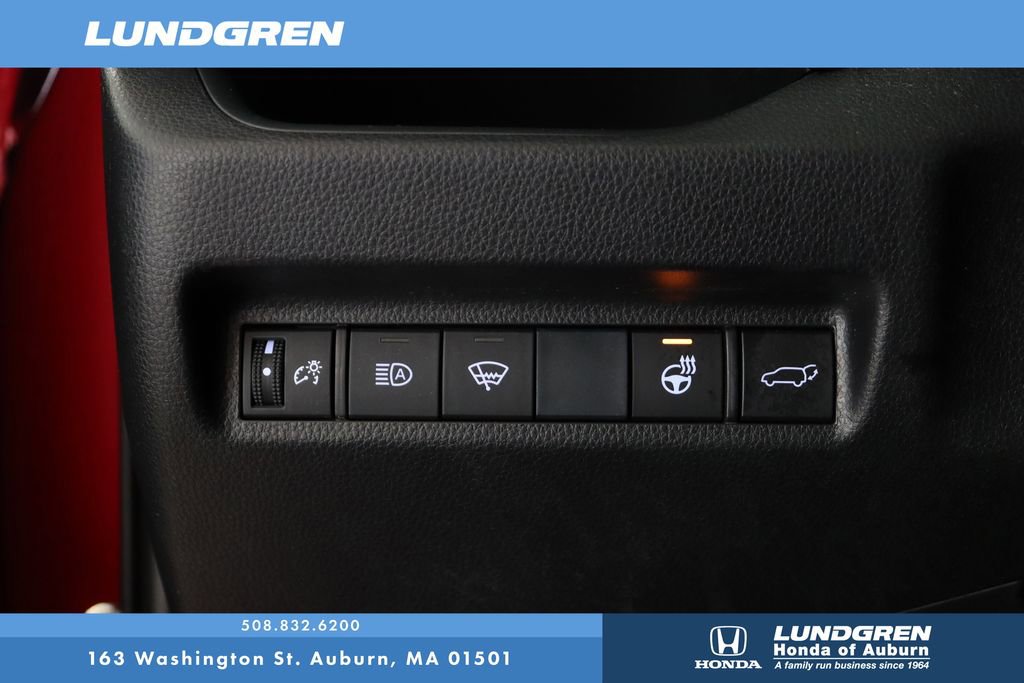 Used 2020 Toyota RAV4 XLE w/ Convenience Package image 28