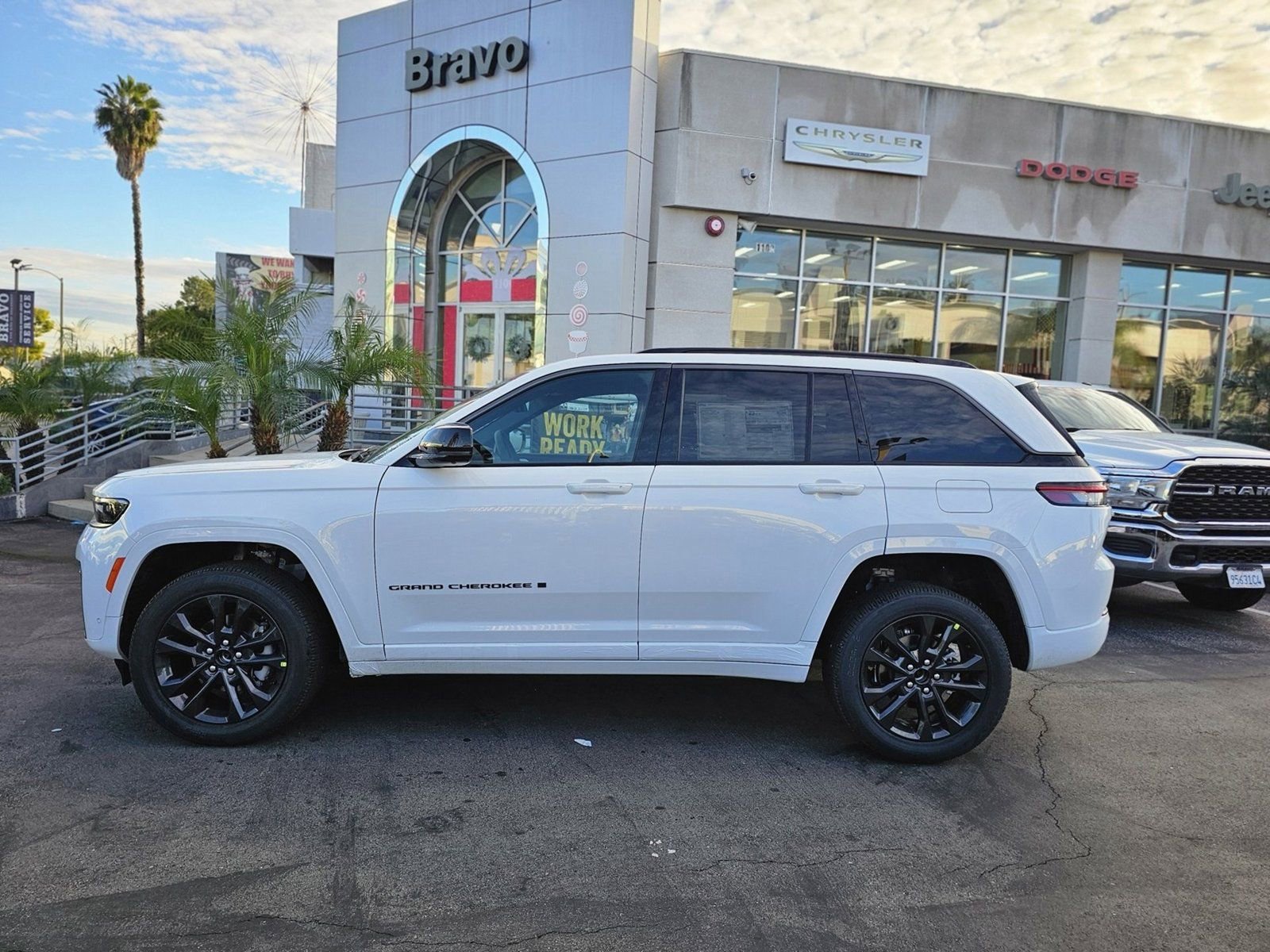 New 2026 Jeep Grand Cherokee Limited Reserve image 5