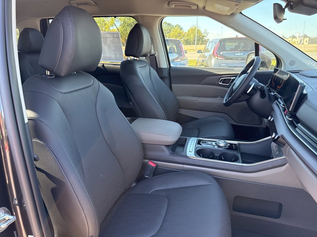 New 2026 Kia Carnival EX image 30